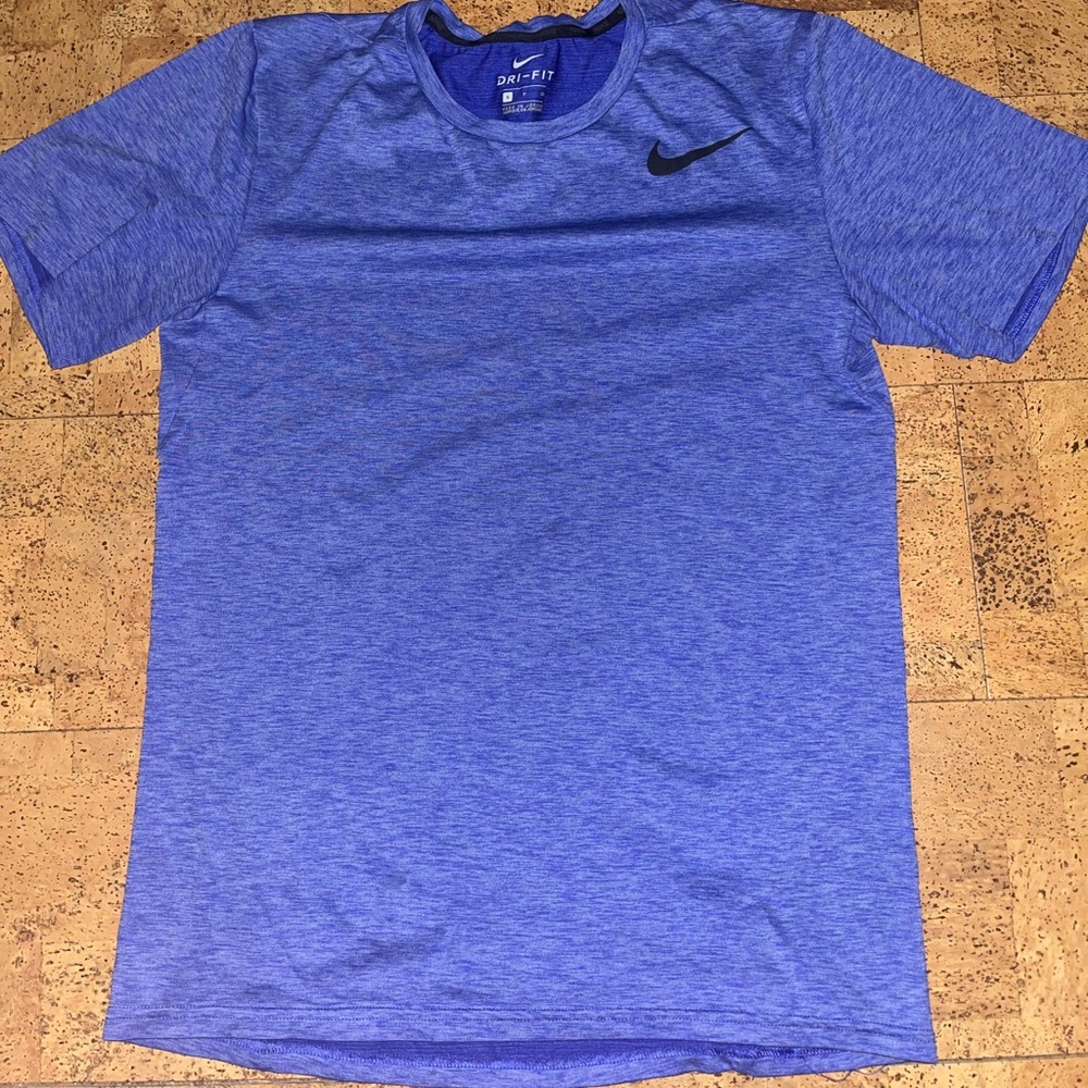 Nike dry-fit tee